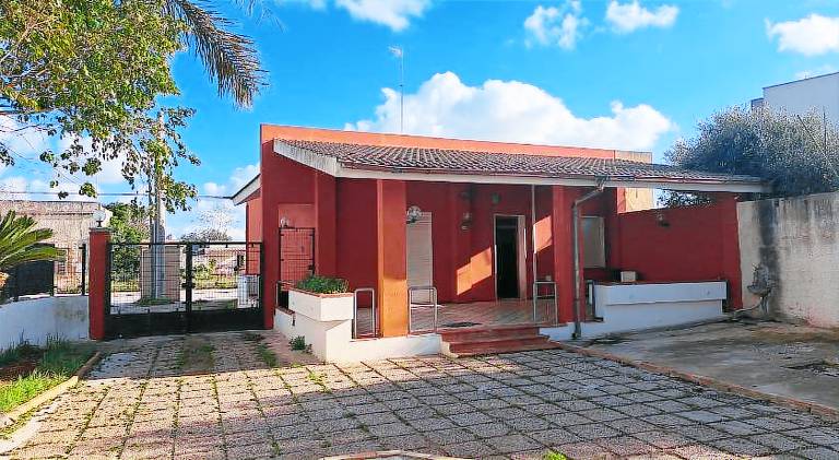 Villa with 2 rooms for 4 persons in Marsala