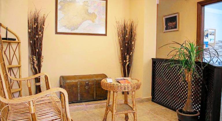 Rental apartment with 2 rooms for 6 persons — photo 3
