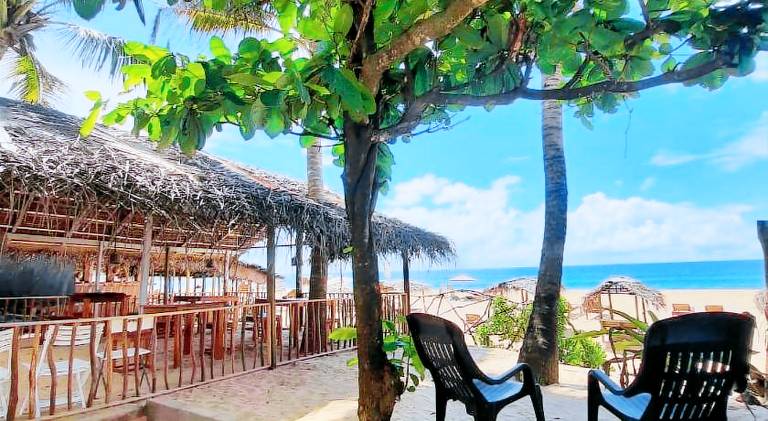 La-Vira Beach Villa in Hikkaduwa