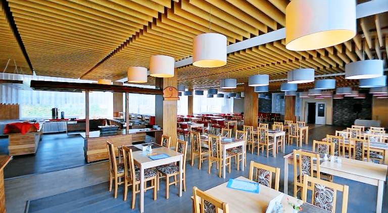 Horsky hotel Jelenovska s bazenem v cene — photo 3