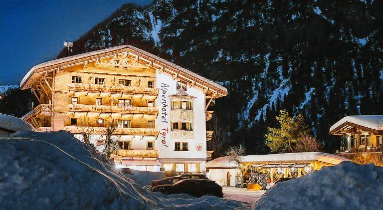 ALPENHOTEL TYROL - B&B - ADULTS ONLY - Alpines Lifestylehotel mit NaturSPA & Wellness — photo 4