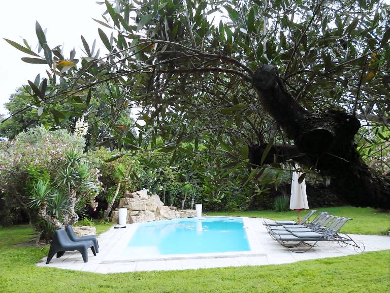 Child-friendly villa with garden, barbecue & terrace | Pool view | Pet-friendly — photo 4