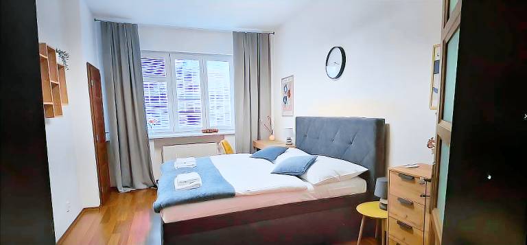 Apartment | Near Dancing House | Pets allowed — photo 2
