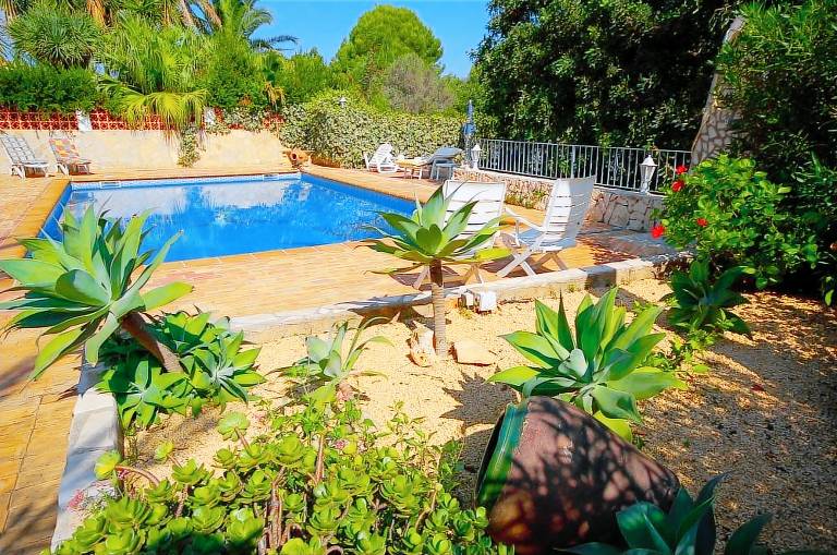 Child-friendly villa with terrace, private pool & garden | Pool view | Pets are welcome — photo 4