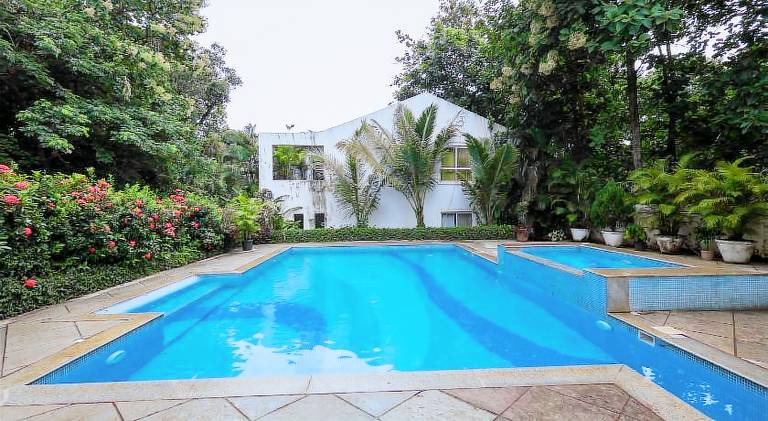 Vacation home with patio, yard & private pool | Good for workation | Pets allowed — photo 4