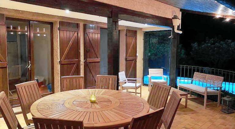Villa with pool — photo 2