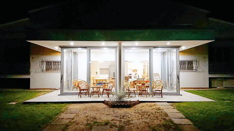 Rental apartment with patio & yard — photo 4