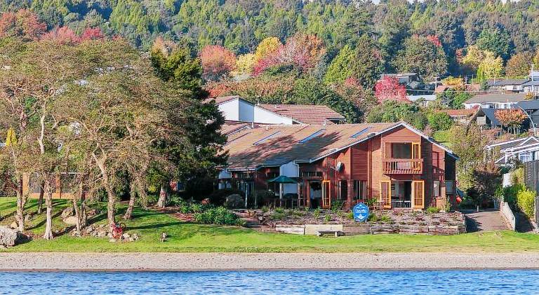 Cascades Lakefront Motel in Taupo