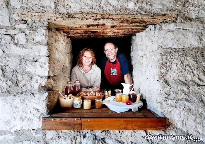 Malga Riondera, agriturismo e azienda agricola, colazione su richiesta: Camera matrimoniale — photo 4