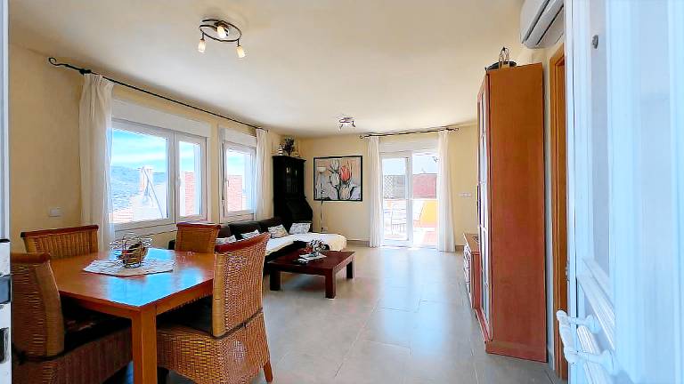 House with pool, grill & terrace — photo 2