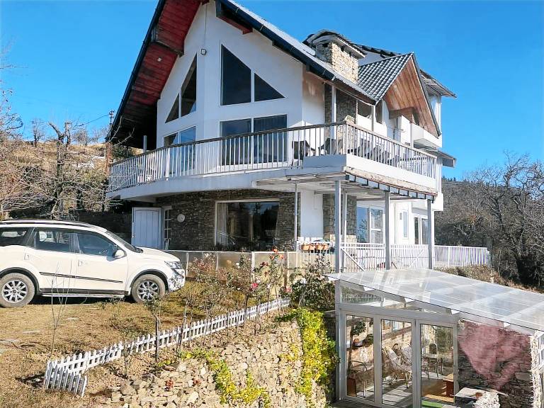Holiday apartment | Pets are welcome in Tehri