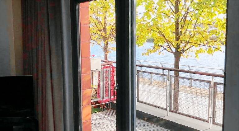 Rental apartment | Next to Riverside Museum | Pets are welcome — photo 5