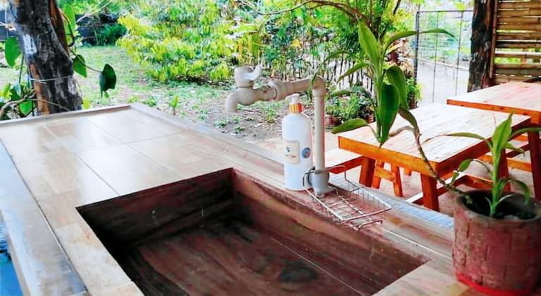 Big villa with terrace, yard & barbeque | Pets allowed — photo 4