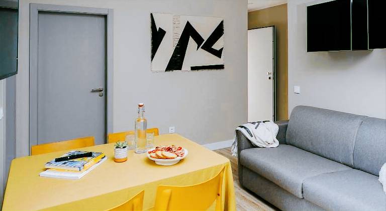 Apartment with terrace — photo 3