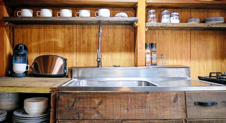 The Hut — photo 5