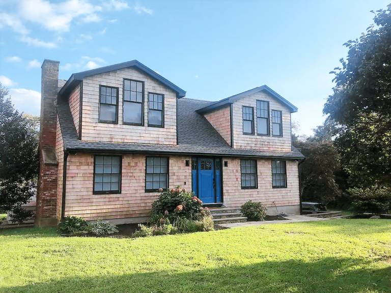 House Tiverton
