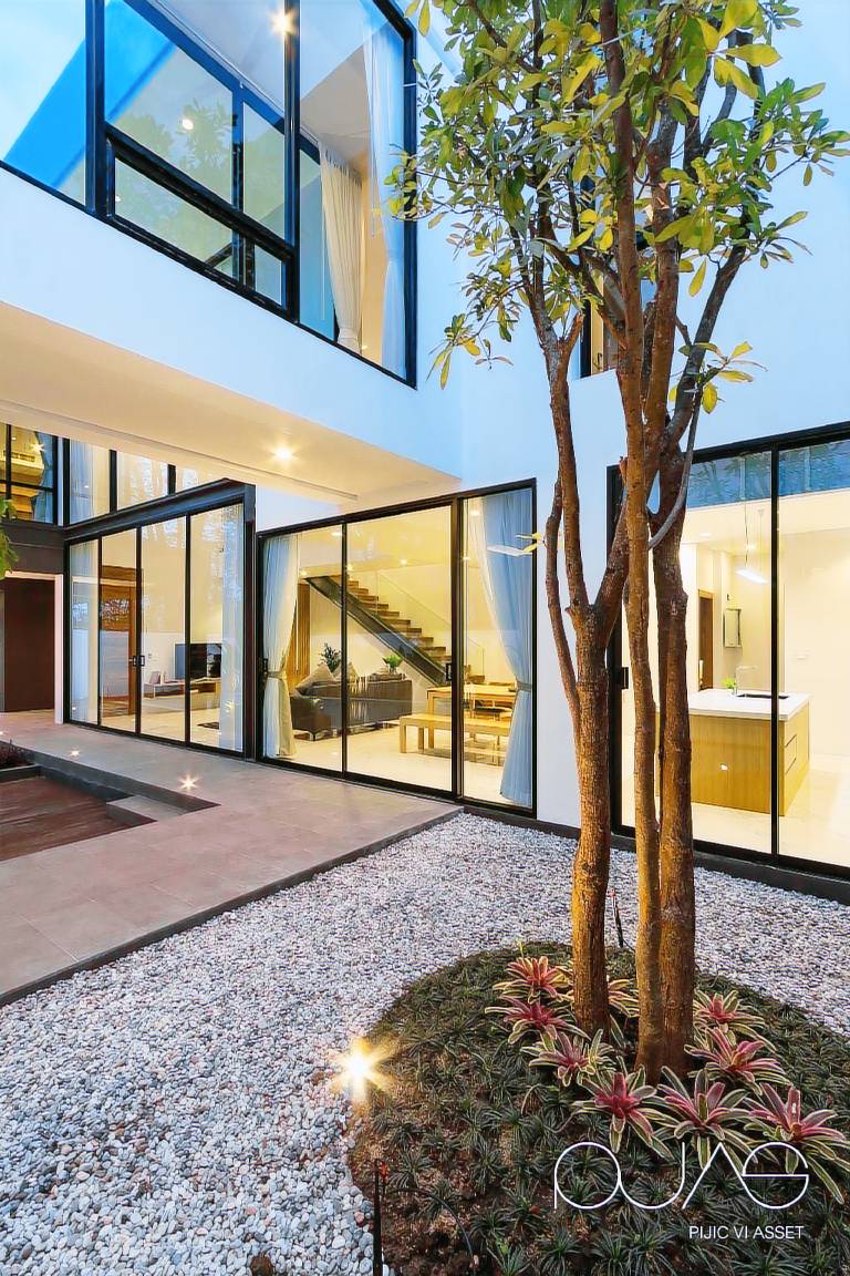Villa with hot tub, private pool & terrace | Perfect for remote work — photo 4