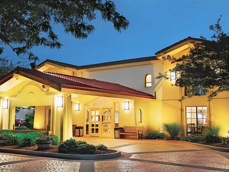 La Quinta Inn by Wyndham Champaign — photo 2