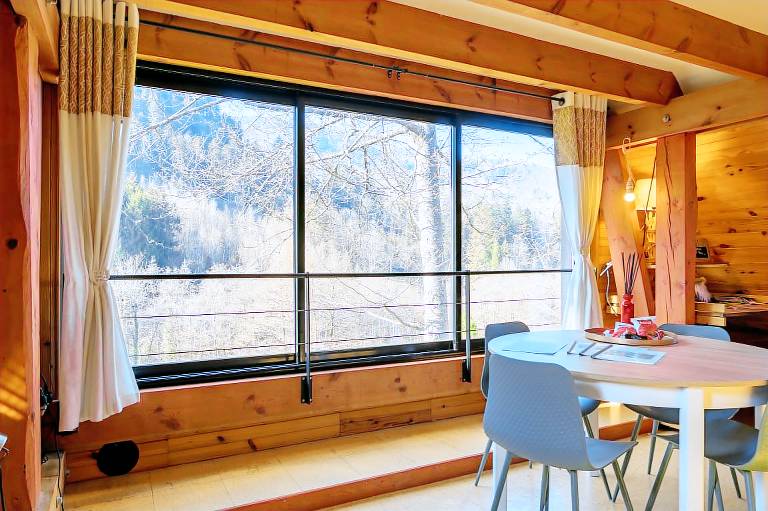 Apartment with BBQ, fast internet & yard | Lake view | Perfect for remote work — photo 3