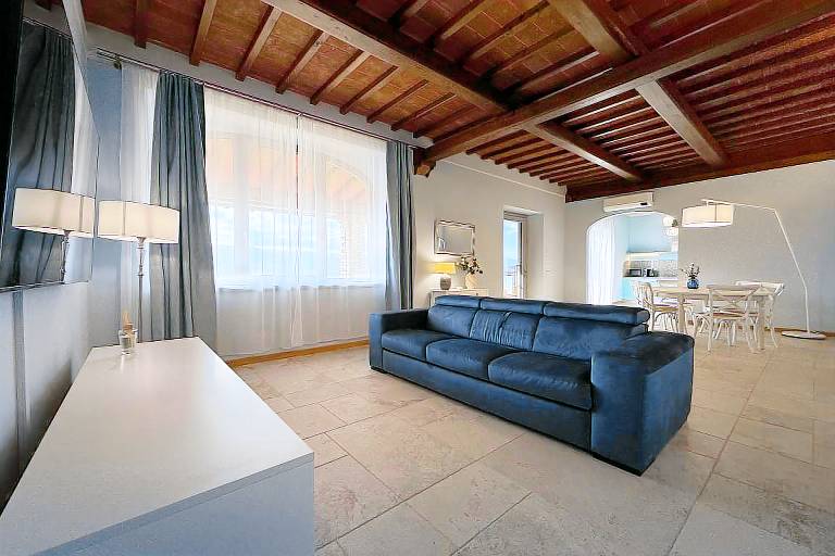 Apartment with patio & pool — photo 3