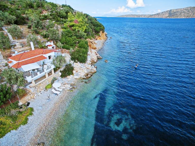 καταφύγιο  Chrisi Milia
