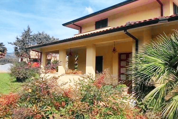 Fully equipped vacation home with private pool | Pet-friendly — photo 2