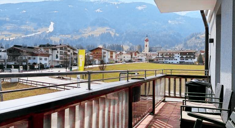 Holiday apartment with patio | Pet-friendly — photo 4