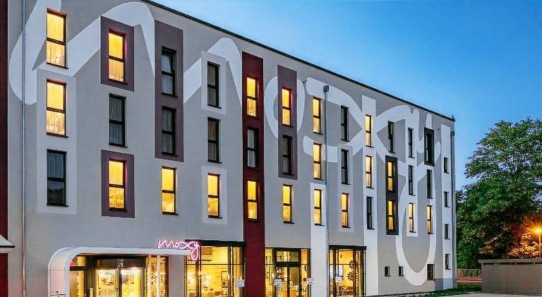 Moxy Simmern