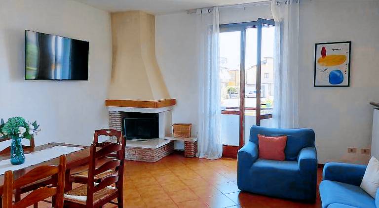 Apartment with 2 rooms for 5 persons — photo 2