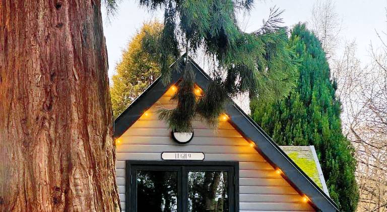 Chalet with jacuzzi — photo 5