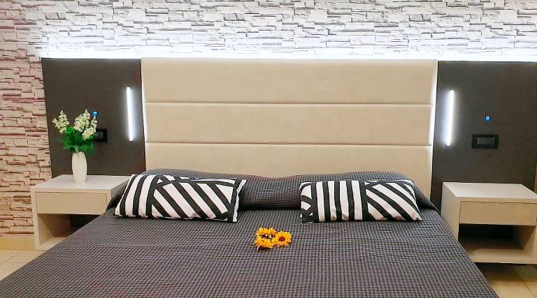 Apartment with yard, barbecue & terrace — photo 4