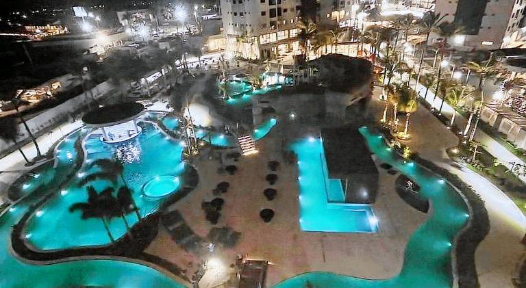 Serviced apartment with sauna, garden & hot tub in Salinópolis