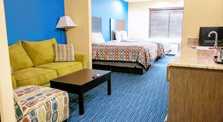 Karnes City Lodge — photo 2
