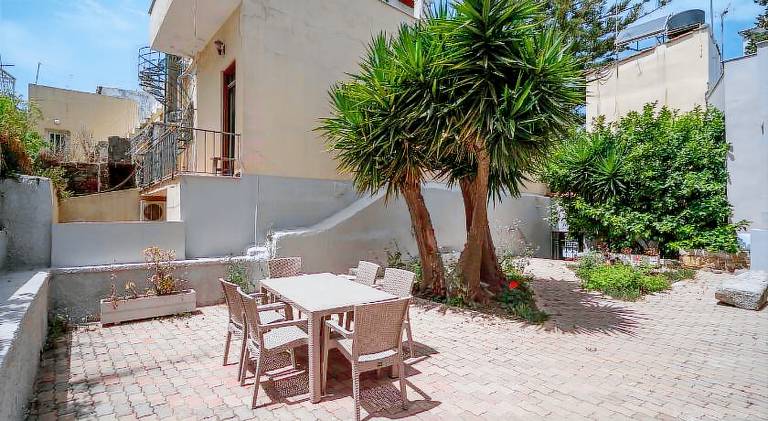 Rental apartment with pool — photo 4