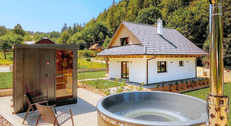 Chalet with garden, jacuzzi & barbeque | Dogs allowed in Kosice