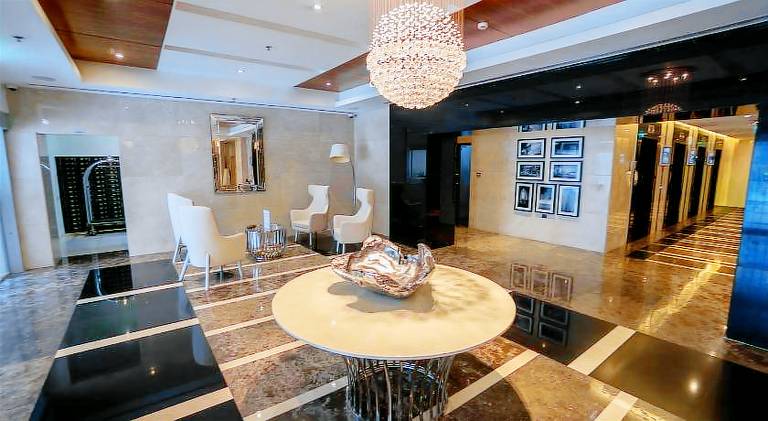 Rental apartment with jacuzzi & pool — photo 4