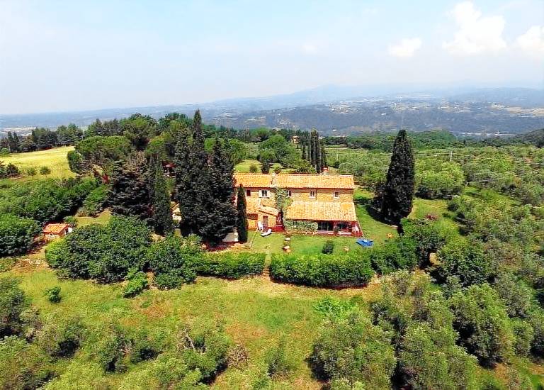 Camera privata  Montescudaio