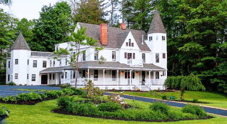 Hideaway Inn Lenox in Lenox, MA