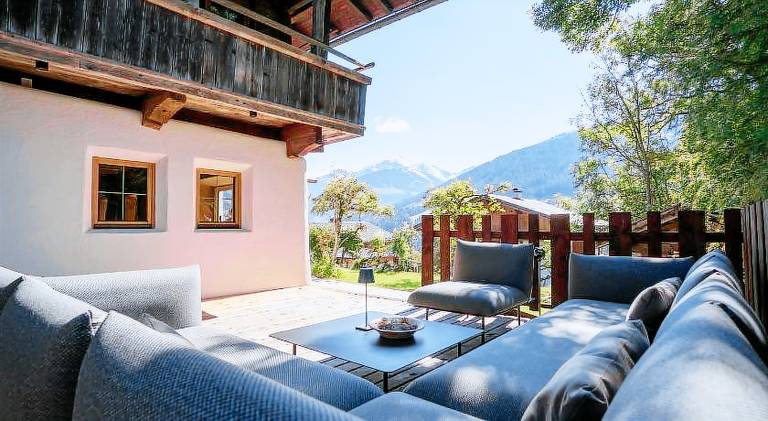 Villa with pool & jacuzzi — photo 4