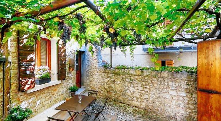 Apartment with 1 room for 4 persons in Tignale