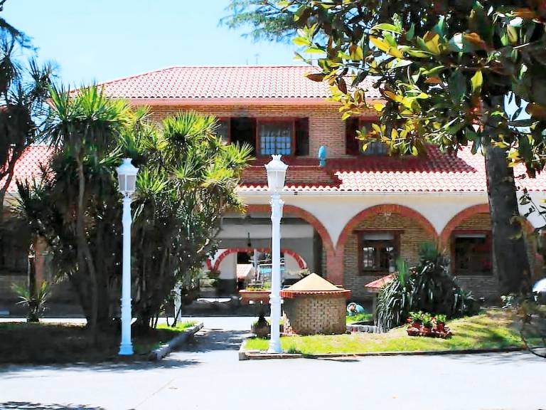Villa  Narón