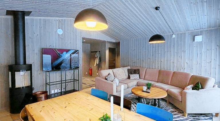 Lodge with BBQ & terrace — photo 3