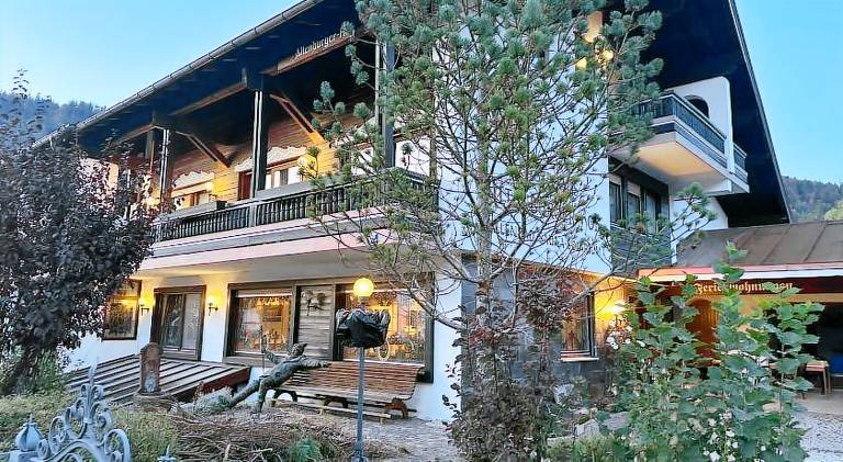 Nice apartment with patio | Pets allowed in Reit im Winkl