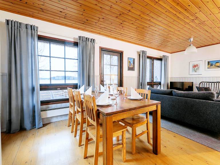 House with sauna & patio | Nature view | Pet-friendly in Hameenlinna