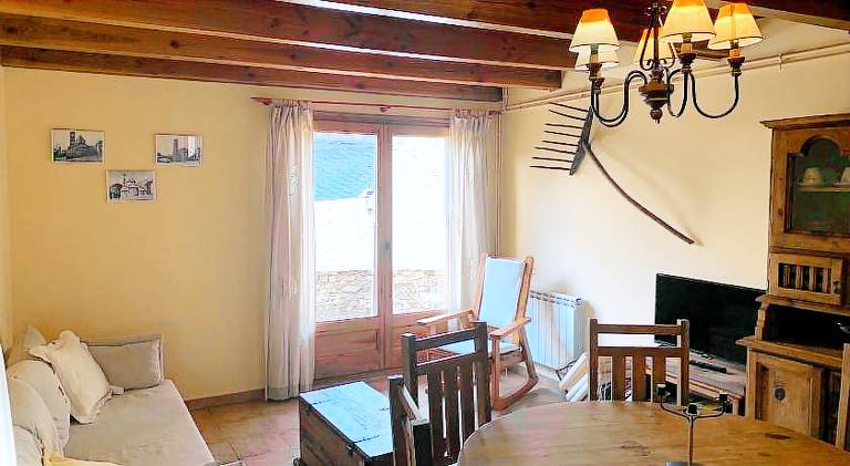 Apartment with terrace — photo 2