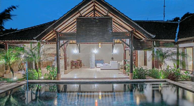 Villa with pool in Pecatu