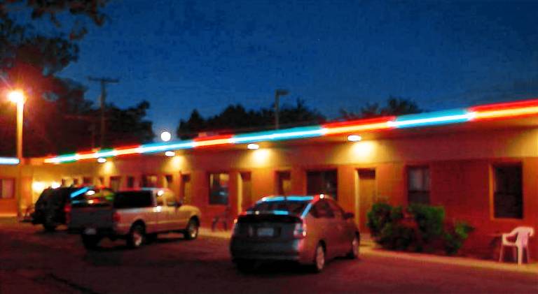 Sun -N- Sand Motel — photo 4