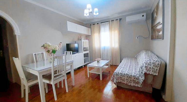 Holiday apartment with 3 rooms for 8 persons in Jerez de la Frontera