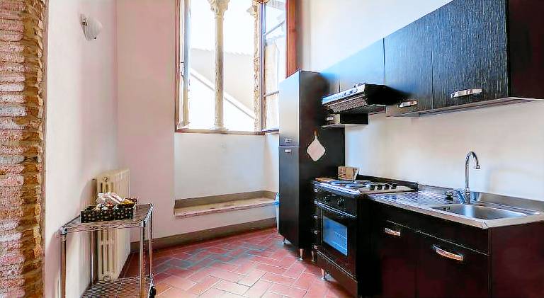 Serviced apartment with terrace — photo 4