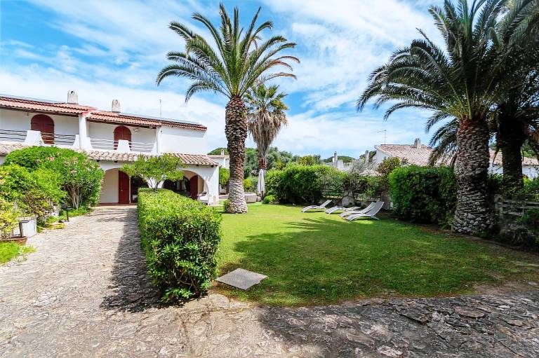 Family-friendly wonderful villa with hot tub & yard | Next to the beach | Pet-friendly — photo 3